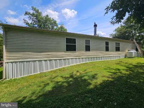100 BADGER STREET, BIRDSBORO, PA 19508