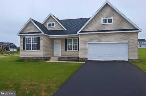35 RED STONE LANE, HANOVER, PA 17331