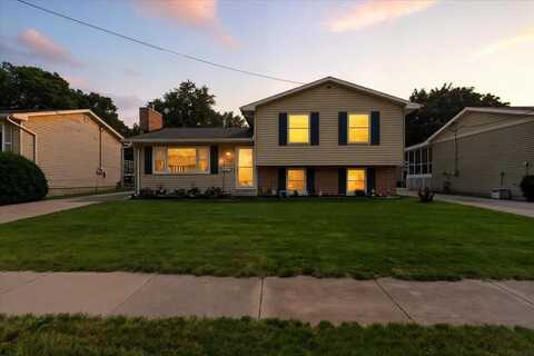 222 Bourland Avenue, Waterloo, IA 50702