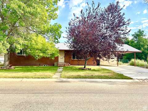 385 E 400 S, Roosevelt, UT 84066