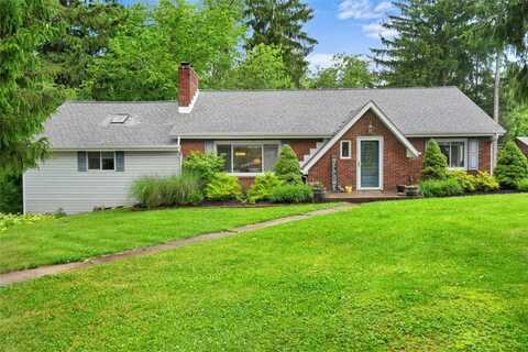 620 Briarcliff Dr, Center Twp, PA 15001
