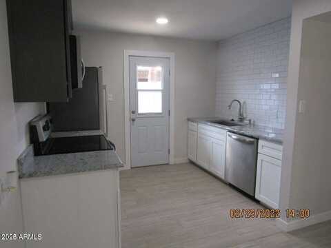 4912 E HOLLY Street, Phoenix, AZ 85008