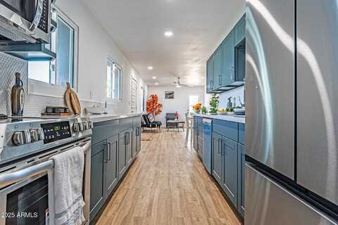 1259 W 7TH Drive, Mesa, AZ 85202