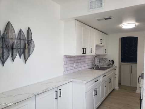 5203 N 42ND Drive, Phoenix, AZ 85019