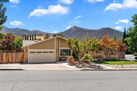 2 Rialto Dr, Clayton, CA 94517