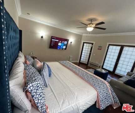 1025 Locust Ave, Long Beach, CA 90813