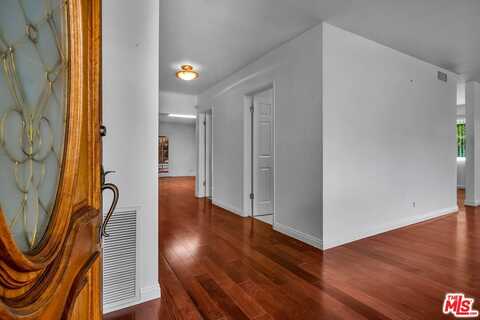 2925 Dona Susana Dr, Studio City, CA 91604