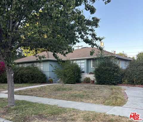 6518 Quakertown Ave, Woodland Hills, CA 91367