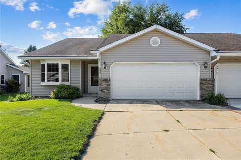 104 West Ridge Ct, La Porte City, IA 50651