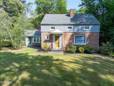 2179 Stuyvesant Street, Niskayuna, NY 12309
