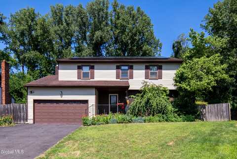 51 Aspen Circle, Albany, NY 12208