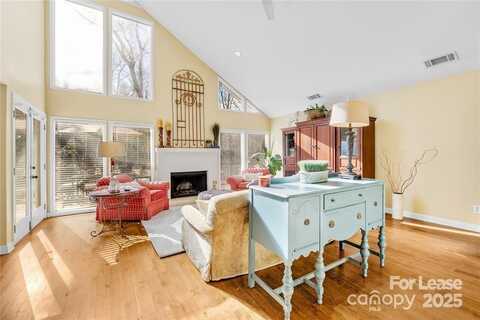 2900 Hanson Drive, Charlotte, NC 28207
