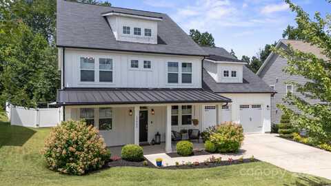 17423 Summers Walk Boulevard, Davidson, NC 28036