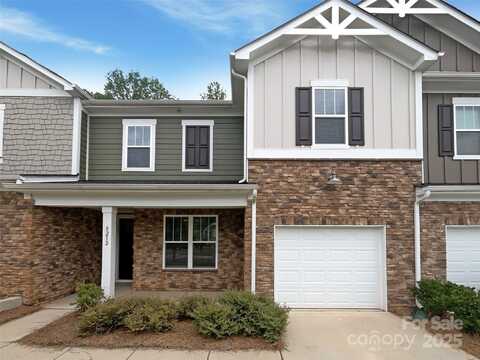 8212 Merryvale Lane, Charlotte, NC 28214