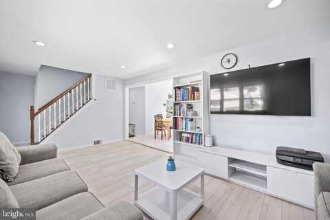 9 AUBURN AVENUE, EWING, NJ 08638