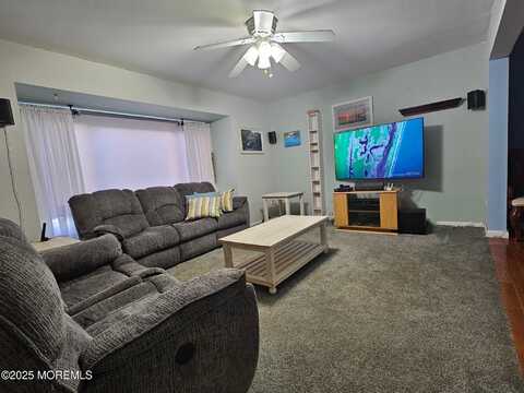 857 Jamestown Road, East Windsor, NJ 08520