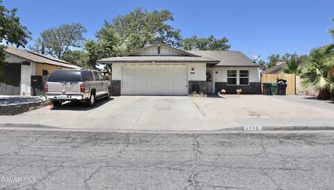 1033 Caperton St., Lancaster, CA 93535