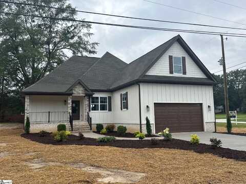 102 Sunshine Drive, Simpsonville, SC 29681