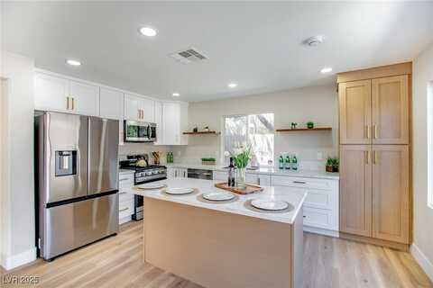 3380 Mountain Bluebird Street, Las Vegas, NV 89117