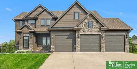 9929 S 103 Avenue Circle, Papillion, NE 68046