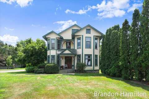 813 E Fairplains Street, Greenville, MI 48838