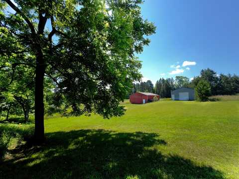 15760 Lakola Road, Leroy, MI 49655