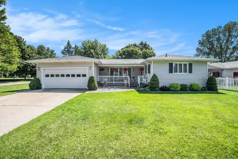 557 Broad Avenue, Manistee, MI 49660