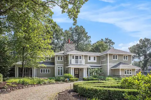 45308 Fairway Drive, New Buffalo, MI 49117
