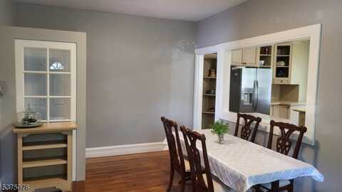 157 E Blackwell St, Dover, NJ 07801