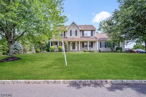 43 Ruppert Dr, Franklin, NJ 08873