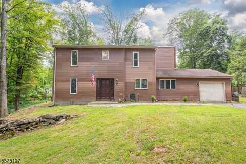907 Fairview Lake Rd, Stillwater, NJ 07860