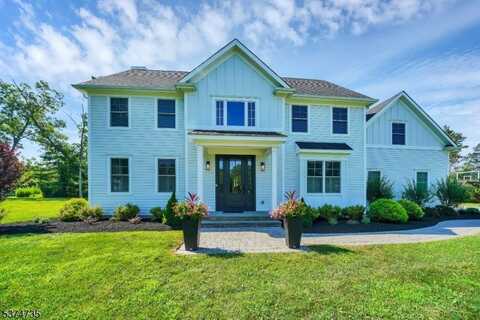 88 Queen Anne Dr, Bernardsville, NJ 07920