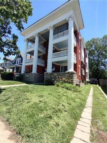 3907-3909 Central Street, Kansas City, MO 64111