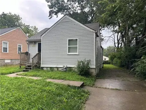 6841 Walrond Avenue, Kansas City, MO 64132
