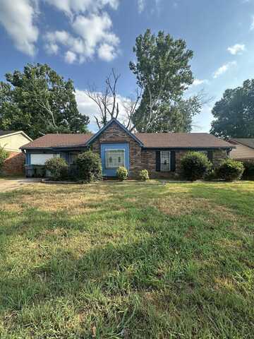 3979 LONGSNECK, Memphis, TN 38128