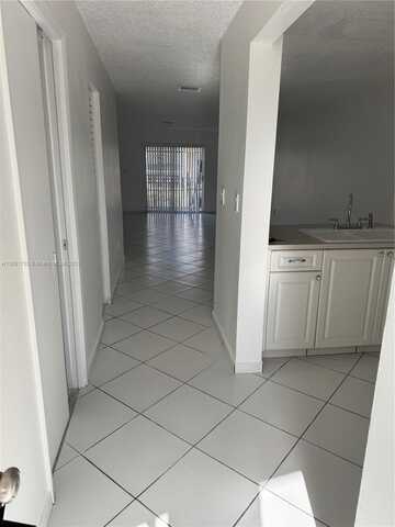 8851 NW 119th St, Hialeah Gardens, FL 33018