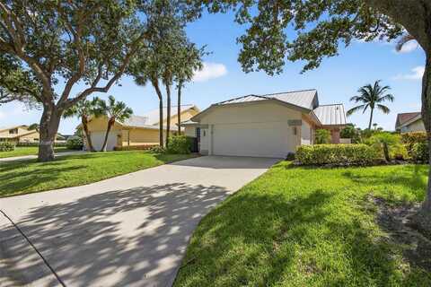 257 Ridge Rd, Jupiter, FL 33477