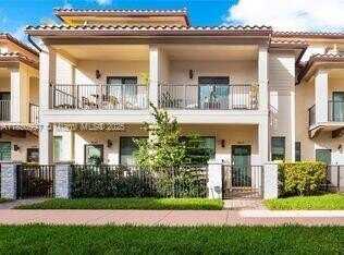 4648 NW 83rd Path, Doral, FL 33166