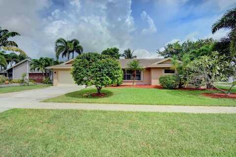 9525 Denver Ct, Boca Raton, FL 33434