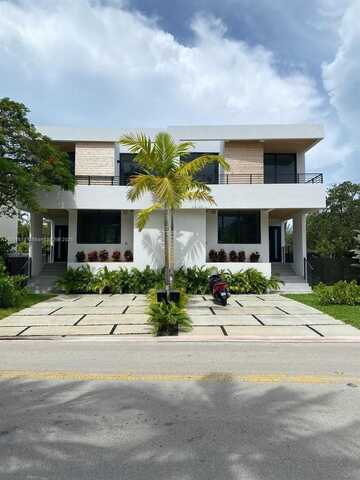 570 Fernwood Rd, Key Biscayne, FL 33149