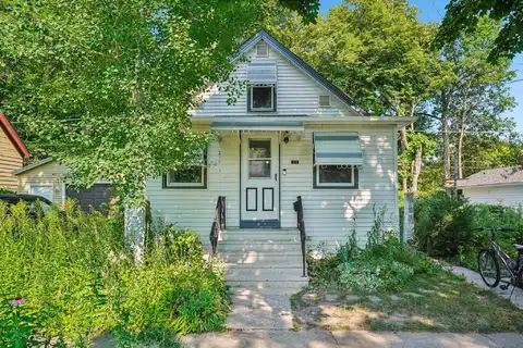 3448 S Illinois Ave, Milwaukee, WI 53207