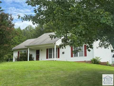54 Hiatt Lane, Stuart, VA 24171