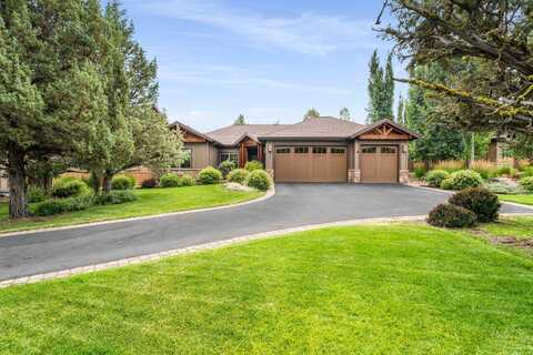 205 Vista Rim Drive, Redmond, OR 97756