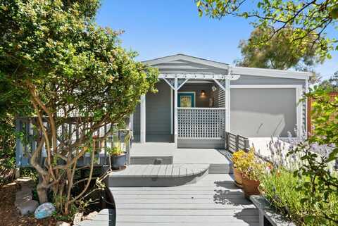 30 Elena RD, LA SELVA BEACH, CA 95076