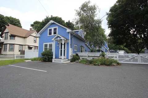126 Washington St, Franklin, MA 02038