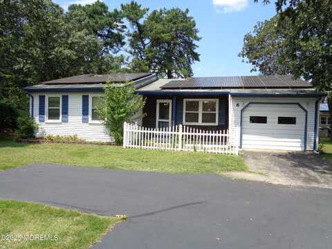 6 N Chestnut Avenue, Whiting, NJ 08759