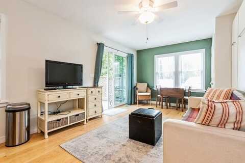 undefined, Southampton, NY 11968