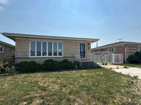 8517 W Carmen Avenue, Chicago, IL 60656