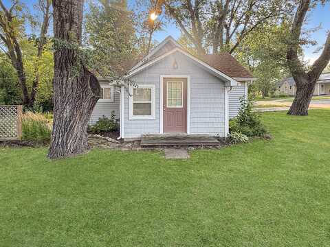 5207 Fountain Lane W, McHenry, IL 60050
