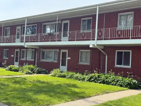 633 Dulles Road, Des Plaines, IL 60016